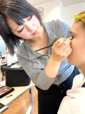 もうすぐ撮影…！撮影で映えるメイクを工夫します